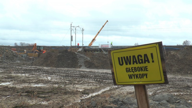NA BUDOWIE TUNELU W KOSTRZYNIE