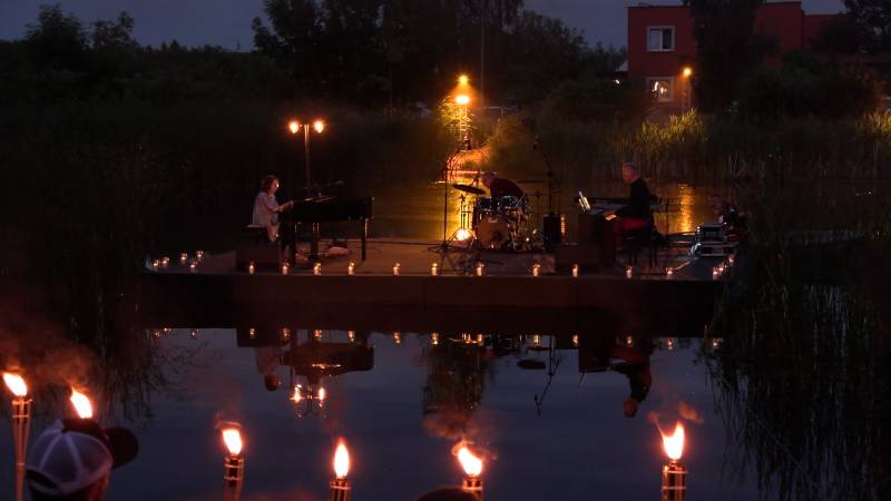KONCERT NA WODZIE